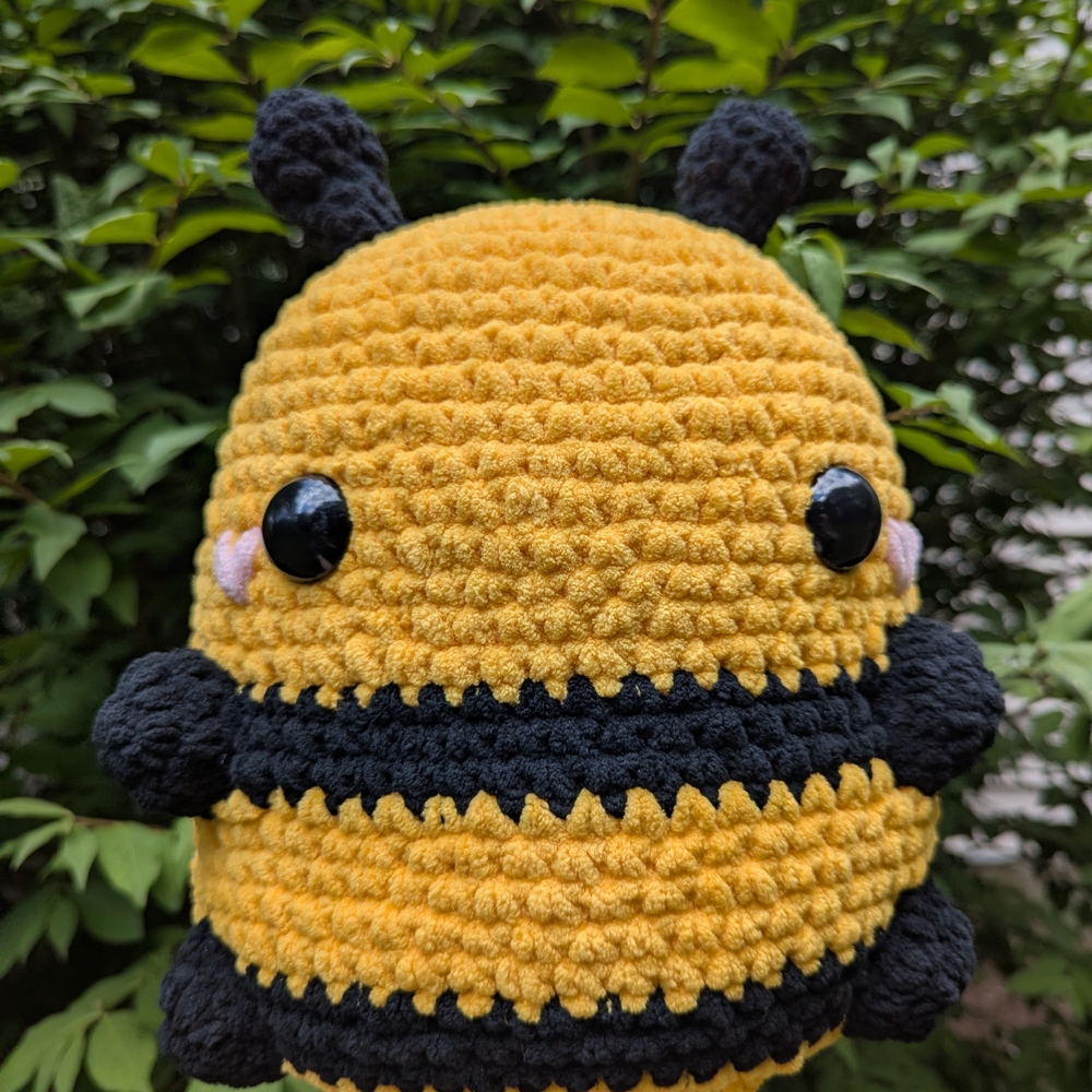 Crochet Plush Bumble Bee - Weighted